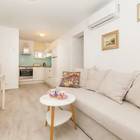 One-bedroom In *