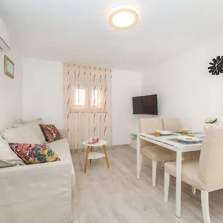 One-bedroom In *